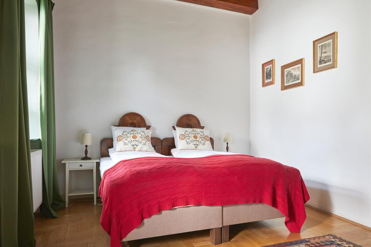 Barta Pince Vendeghaz Mad Hotel Екстериор снимка