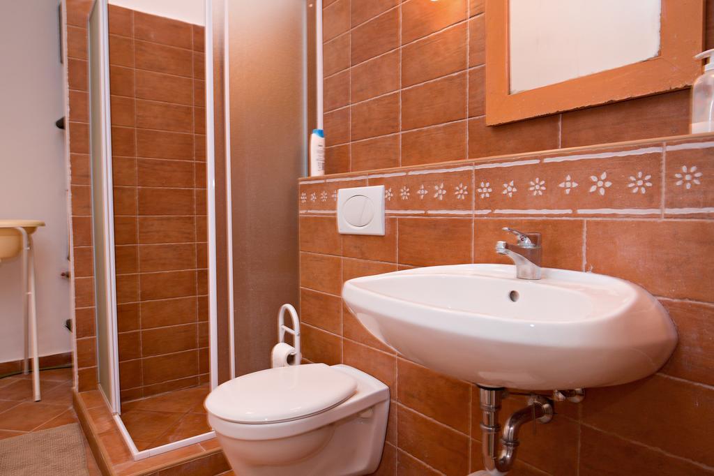 Barta Pince Vendeghaz Mad Hotel Стая снимка