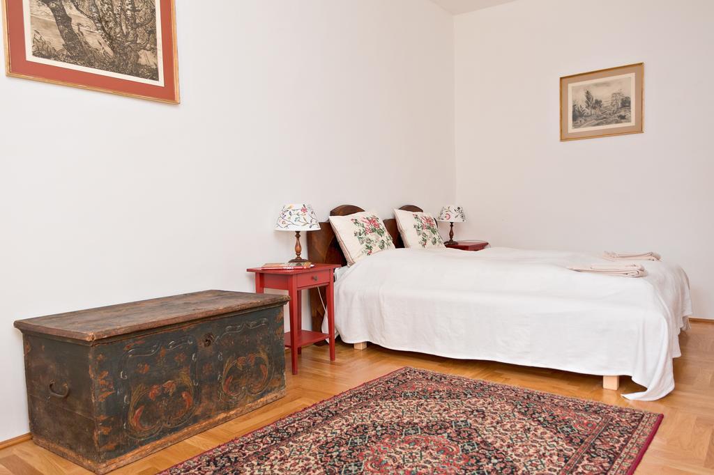 Barta Pince Vendeghaz Mad Hotel Стая снимка